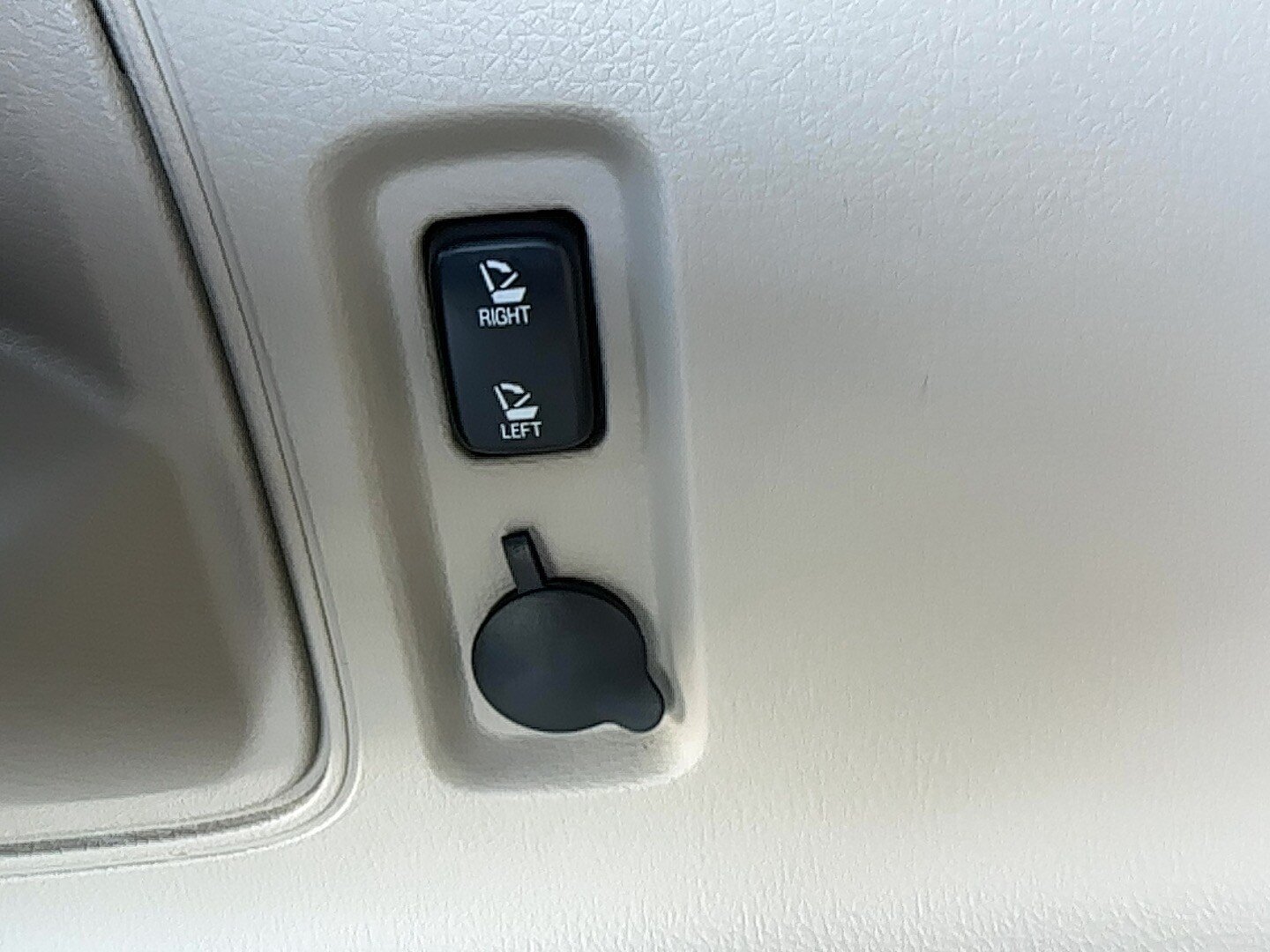 Used 2011 Lincoln MKX AWD w/ 102A Rapid Spec Order Code image 30