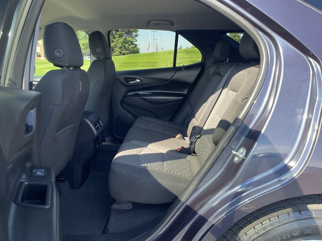 Used 2018 Chevrolet Equinox LT FWD image 21