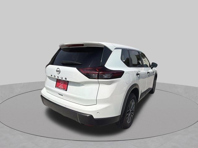 Used 2024 Nissan Rogue S FWD image 3