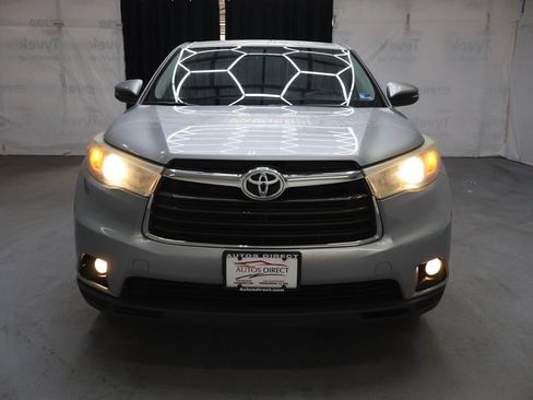 Used 2016 Toyota Highlander Plus AWD/4WD image 2