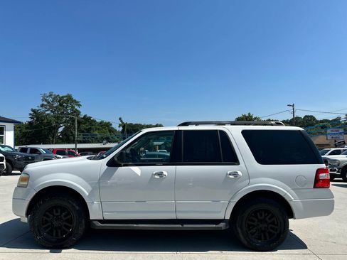 Used 2011 Ford Expedition XLT w/ Leather Seating Pkg RWD image 4
