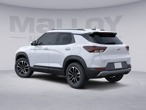 New 2026 Chevrolet TrailBlazer LT w/ LT Cold Weather Package AWD/4WD image 4