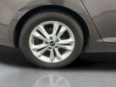 Used 2011 Kia Optima EX FWD image 30