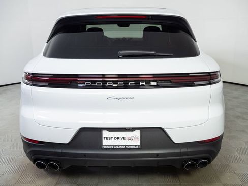 New 2026 Porsche Cayenne image 30