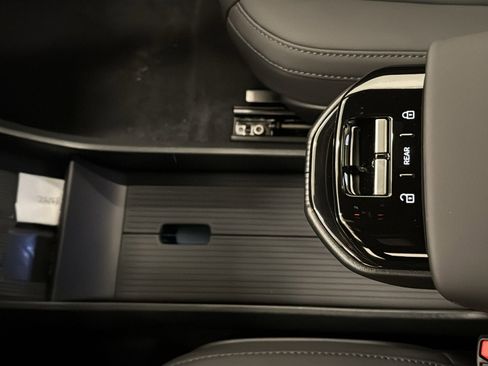 New 2026 Volvo EX30 Plus w/ Climate Package image 18