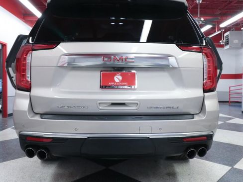 Used 2022 GMC Yukon Denali w/ Denali Premium Package image 29