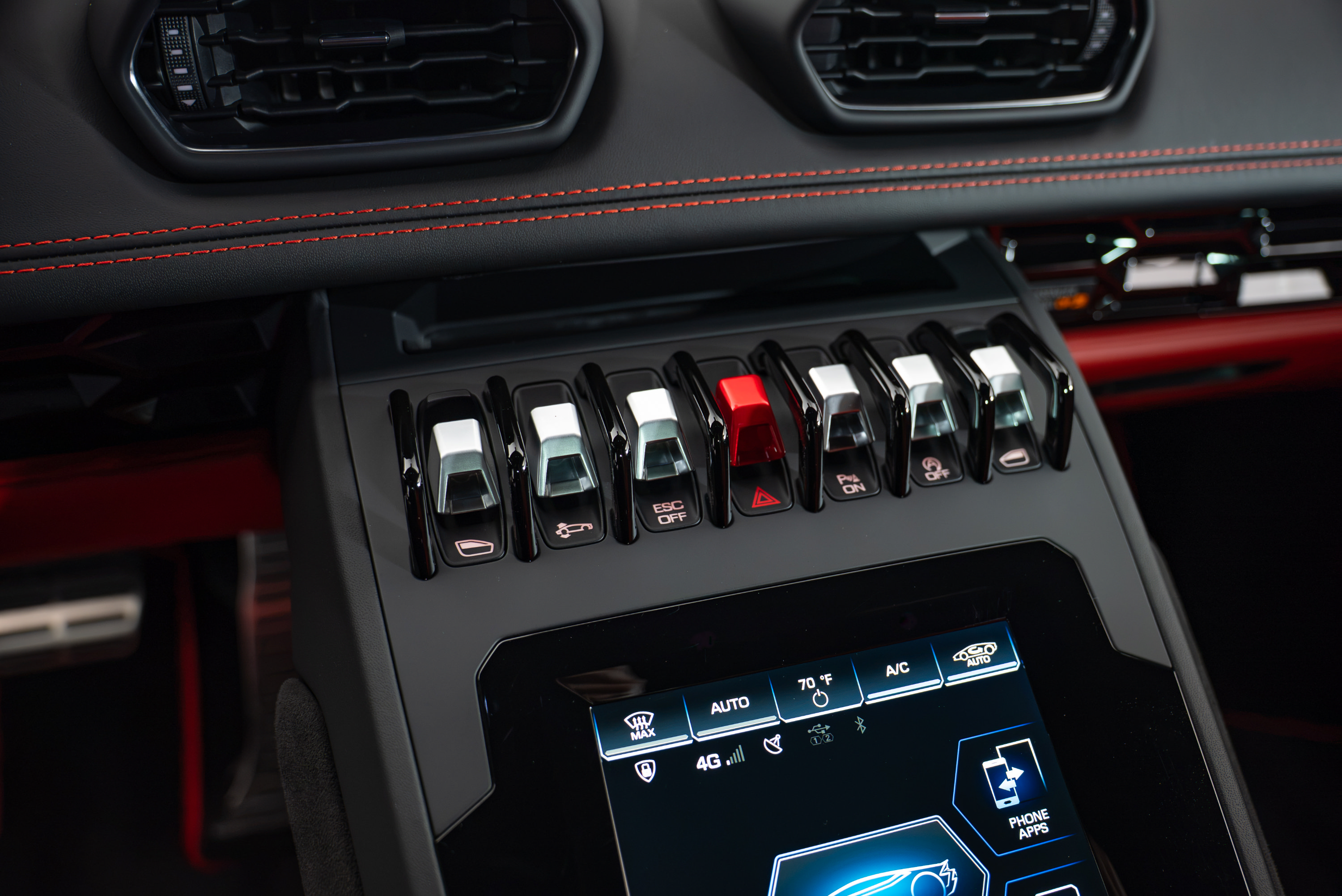 Used 2021 Lamborghini Huracan EVO RWD image 15