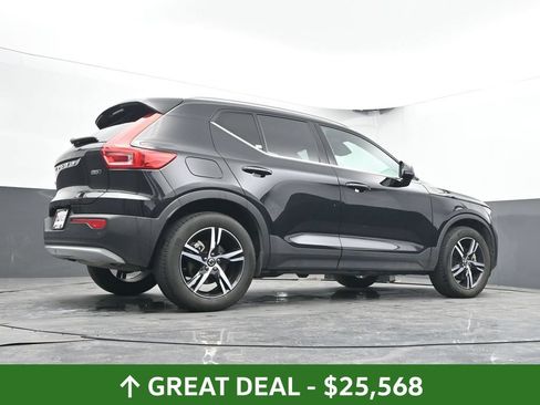 Used 2025 Volvo XC40 B5 Core AWD/4WD image 25