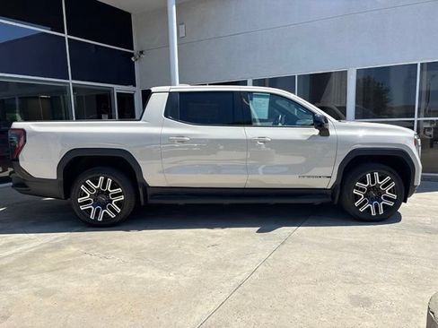 Used 2026 GMC Sierra EV Elevation AWD/4WD image 2