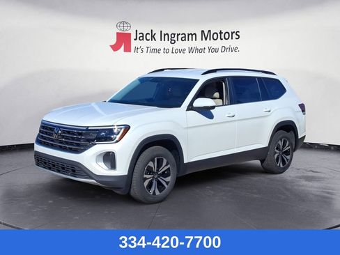 New 2026 Volkswagen Atlas SE image 1