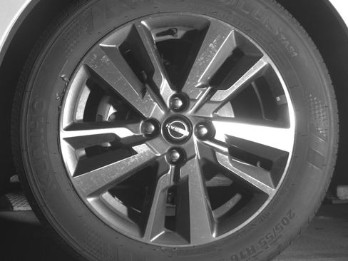 Used 2025 Nissan Versa SV FWD image 12