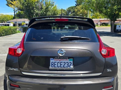 Used 2011 Nissan Juke SL w/ Sport Pkg FWD image 3