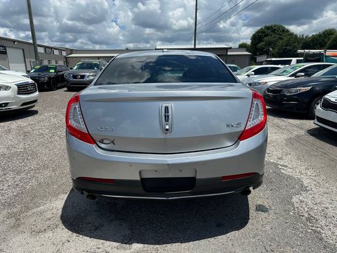 Used 2013 Lincoln MKS FWD image 5