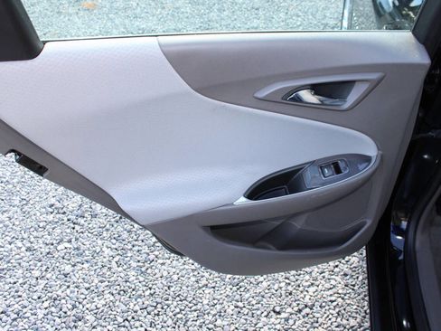 Used 2017 Chevrolet Malibu LT image 21