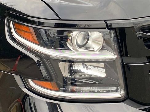 Used 2019 Chevrolet Suburban Premier image 4