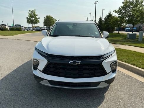 Used 2024 Chevrolet Blazer LT w/ Convenience Package FWD image 9