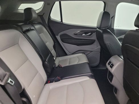 Used 2022 GMC Terrain SLT AWD/4WD image 19