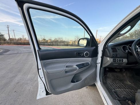 Used 2012 Toyota Tacoma 4x4 Access Cab V6 image 18