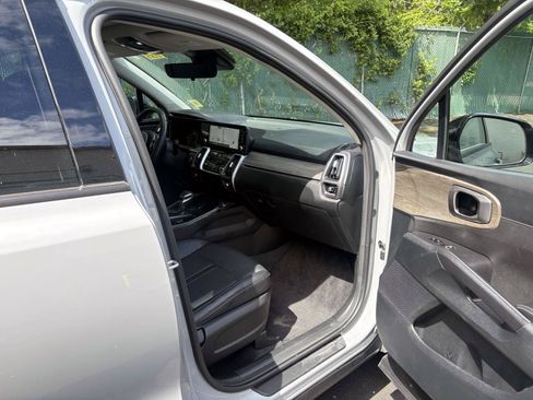 Certified 2023 Kia Sorento S w/ Panoramic Sunroof Package AWD/4WD image 20