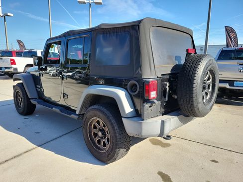 Used 2016 Jeep Wrangler Unlimited Sport w/ Quick Order Package 24S AWD/4WD image 2