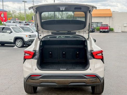 Used 2026 Chevrolet Trax ACTIV w/ Sunroof Package image 30