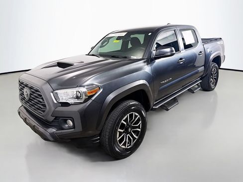 Certified 2022 Toyota Tacoma TRD Sport w/ Technology Package AWD/4WD image 3