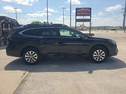 Used 2024 Subaru Outback Premium AWD/4WD image 5