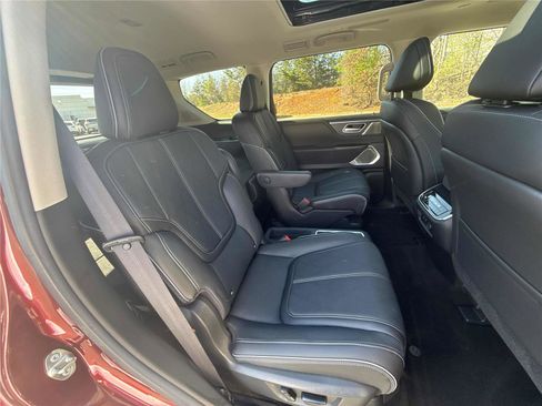 Certified 2025 INFINITI QX80 Sensory image 29