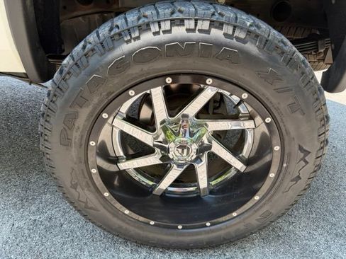 Used 2016 GMC Sierra 2500 Denali w/ Duramax Plus Package AWD/4WD image 12