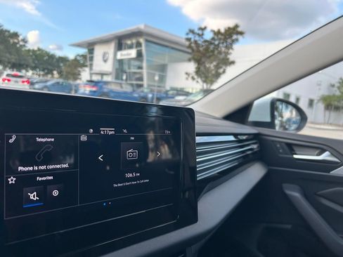 Used 2025 Volkswagen Jetta S image 11