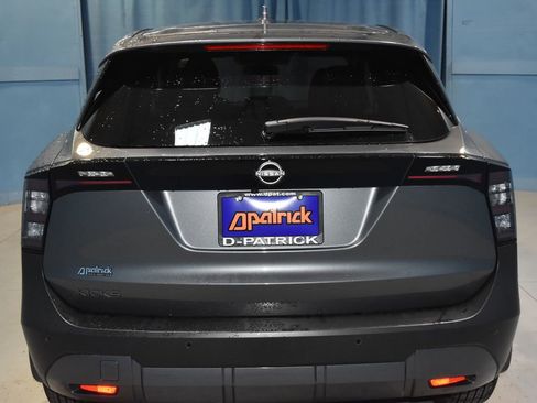 Certified 2025 Nissan Kicks SV image 21