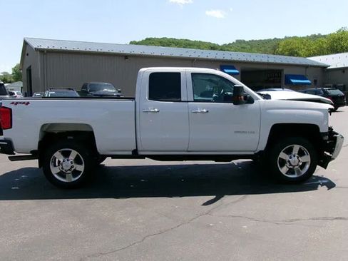 Used 2019 Chevrolet Silverado 2500 W/T AWD/4WD image 6