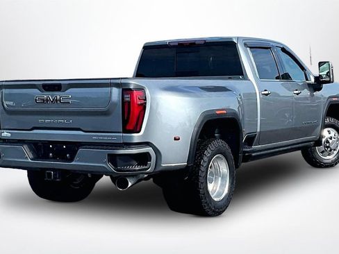 Used 2024 GMC Sierra 3500 Denali Ultimate AWD/4WD image 6
