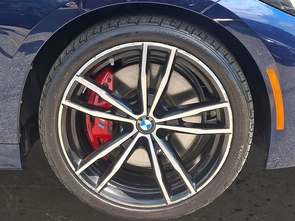 Used 2023 BMW 330i xDrive Sedan w/ M Sport Package AWD/4WD image 9