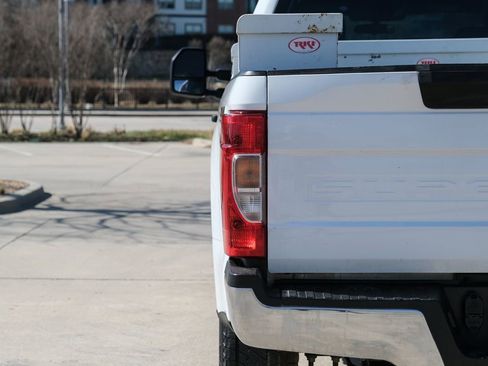 Used 2021 Ford F250 XL w/ Power Equipment Group image 19