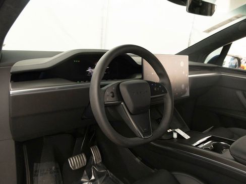 Used 2024 Tesla Model X Plaid AWD/4WD image 15