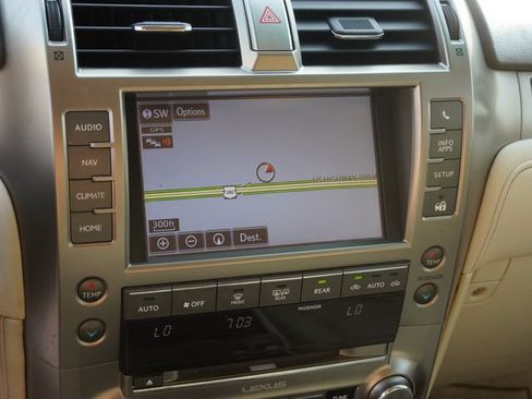 Used 2014 Lexus GX 460 w/ Premium Package AWD/4WD image 23