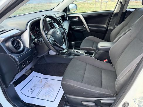 Used 2018 Toyota RAV4 XLE image 14