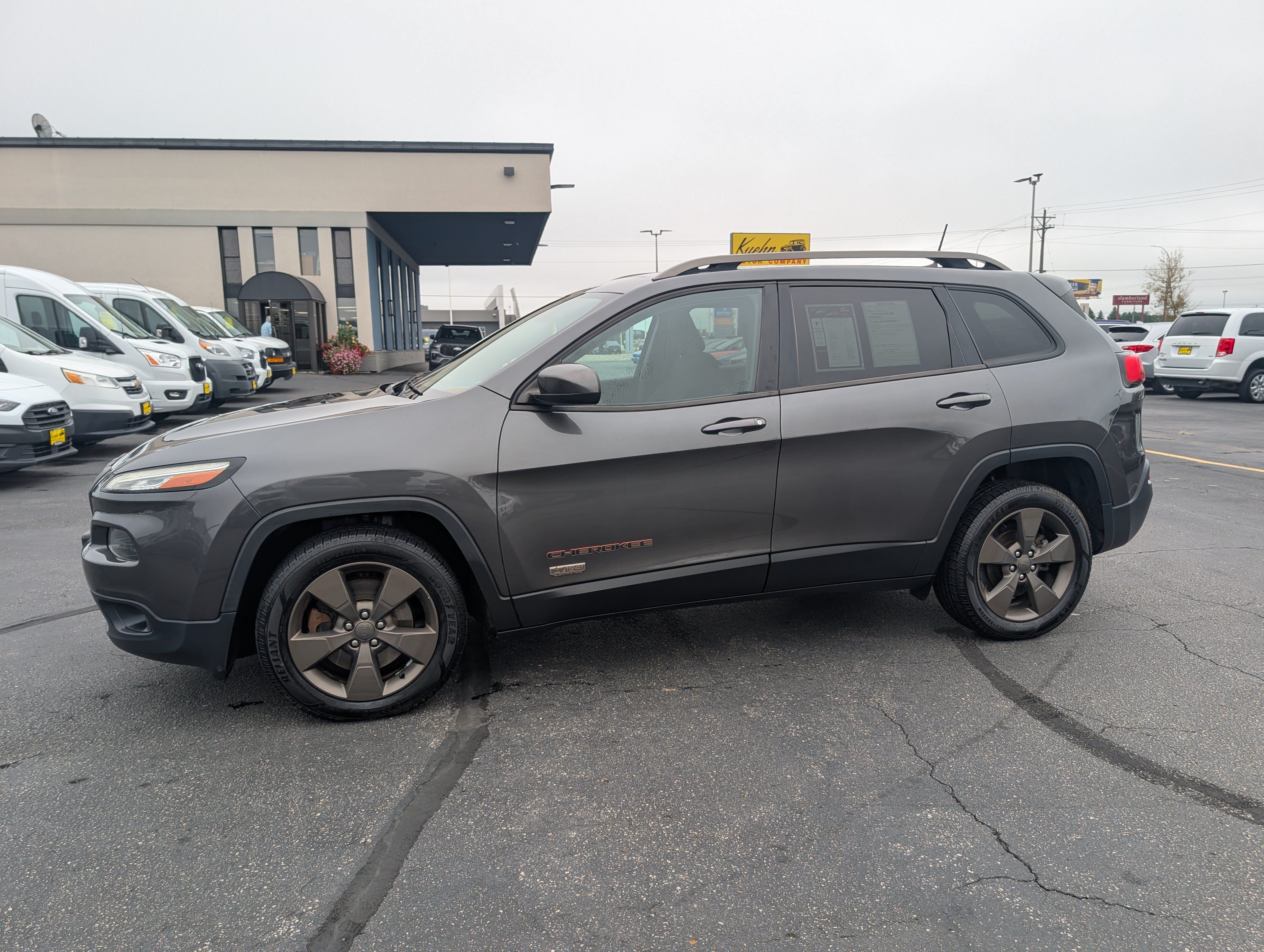 Used 2016 Jeep Cherokee 75th Anniversary FWD image 5