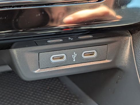 Certified 2025 Volkswagen Jetta Sport FWD image 28