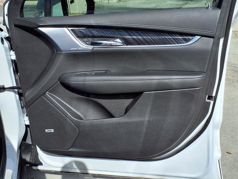 Certified 2023 Cadillac XT6 Premium Luxury image 11