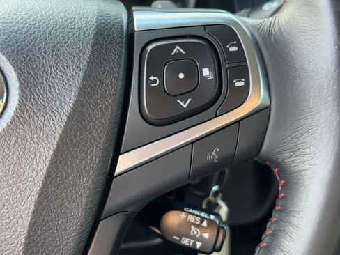 Used 2017 Toyota Camry SE FWD image 22