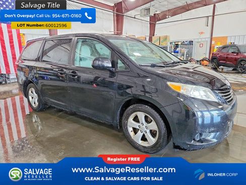 Used 2017 Toyota Sienna L FWD image 5