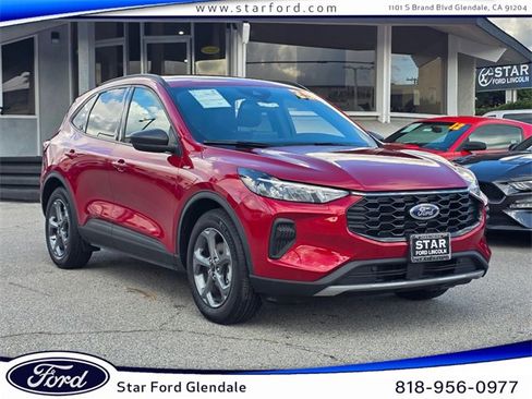 Certified 2025 Ford Escape ST-Line image 1