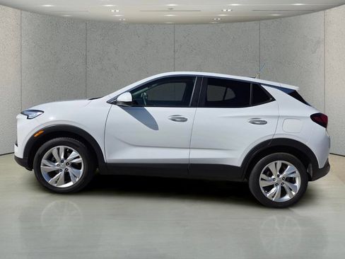 Used 2025 Buick Encore GX Preferred FWD image 2