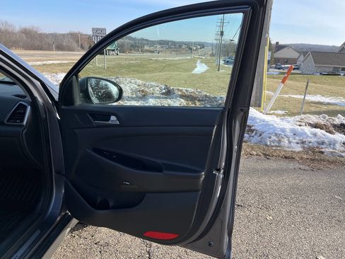 Used 2017 Hyundai Tucson Limited w/ Cargo Package image 39