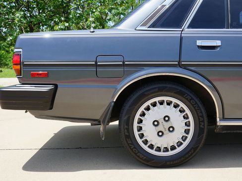 Used 1987 Toyota Cressida Sedan RWD image 38
