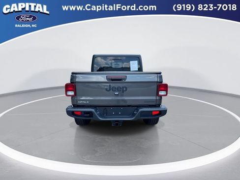 Used 2020 Jeep Gladiator Sport w/ Quick Order Package 24S AWD/4WD image 7