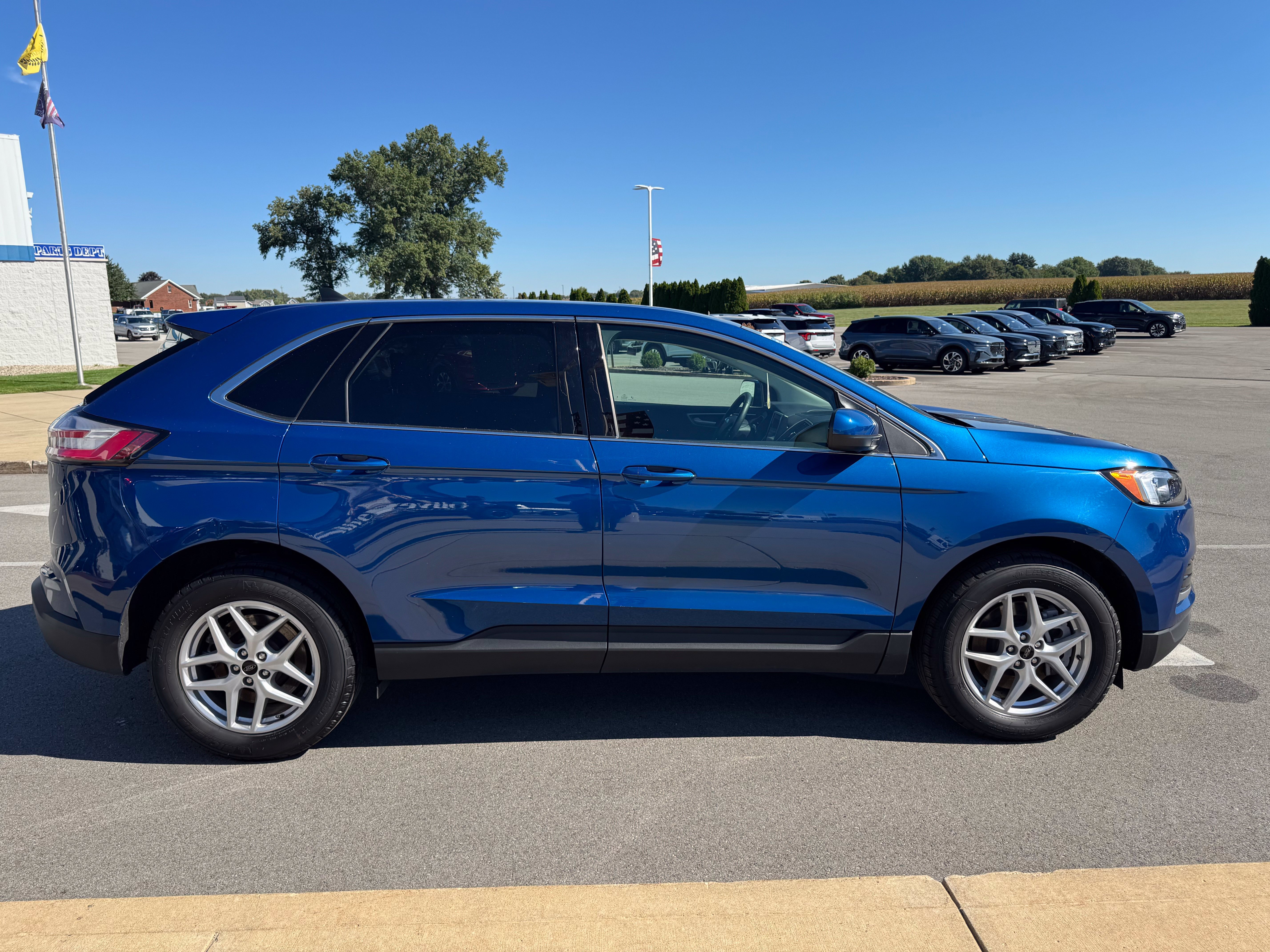 Used 2024 Ford Edge SEL w/ Convenience Package AWD/4WD image 8