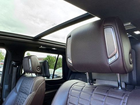 Used 2022 Cadillac Escalade Sport Platinum AWD/4WD image 21
